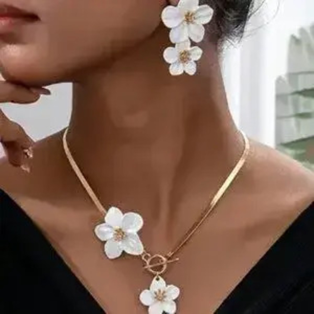 Flowers Earrings and Necklace Set